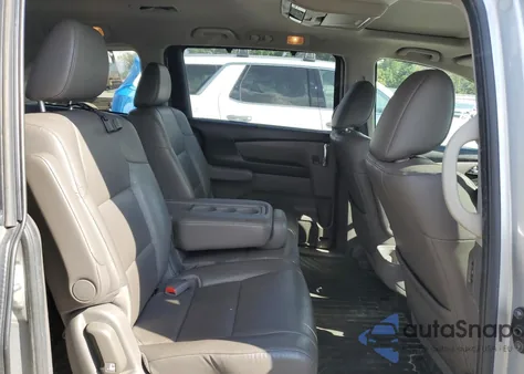 2014 Honda Odyssey Exl z USA, uszkodzony, nr VIN 5FNRL5H61EB101528